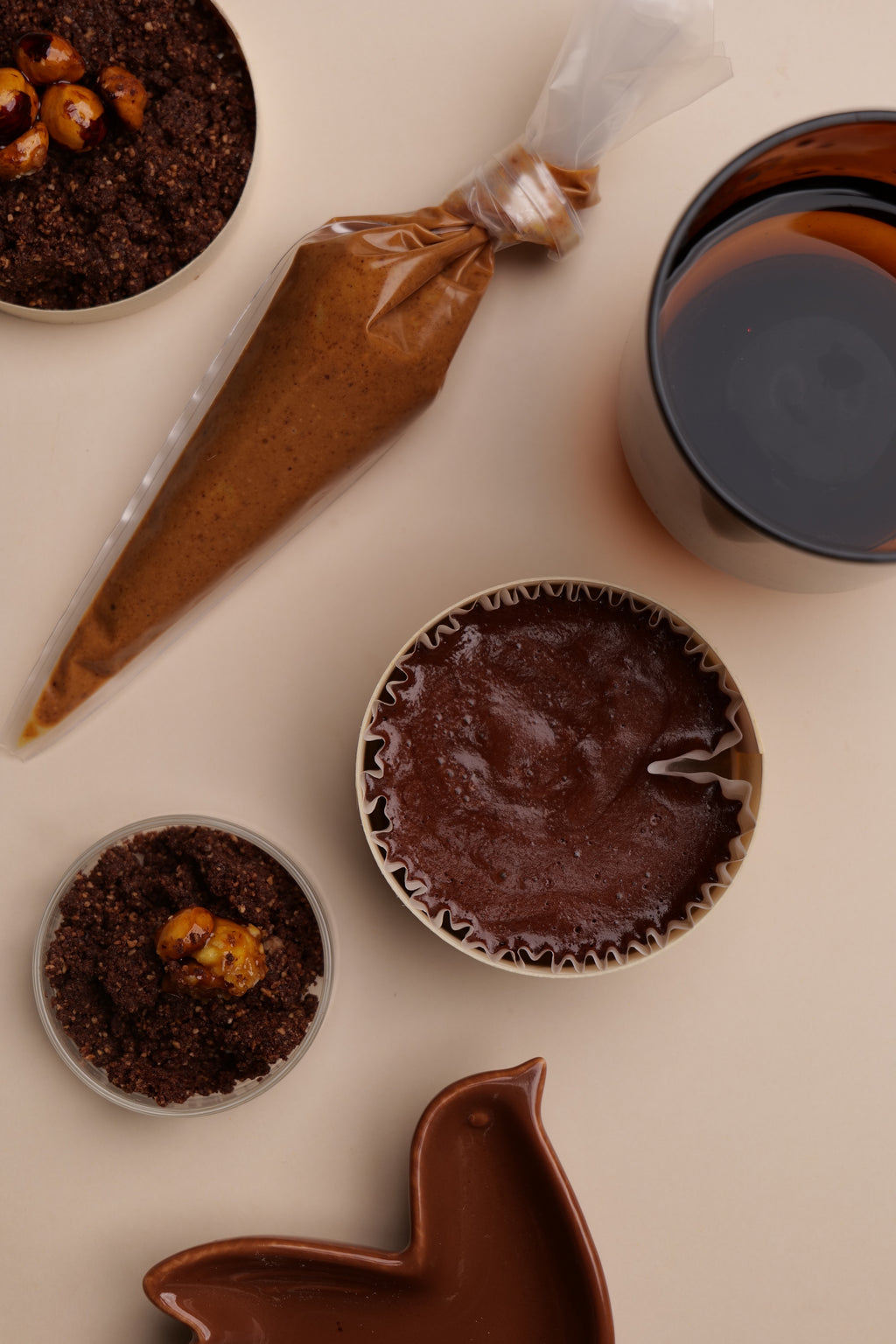 Mousse au chocolat crumble et praliné